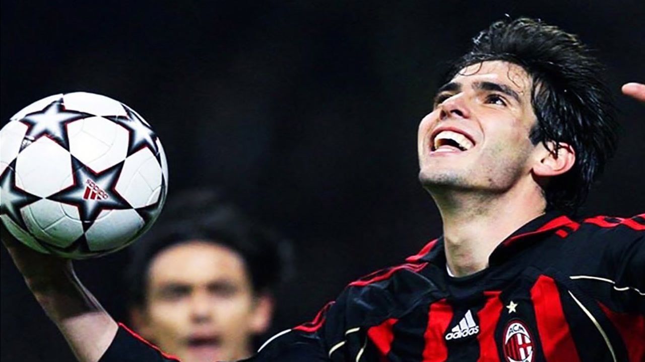 卡卡在欧冠的名场面,这就是降维打击,简直就是欺负人啊