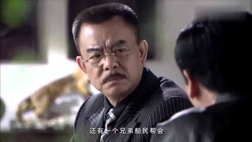 蛙女:4个潜水高手都捞不出的箱子,姑娘出马手到擒来,厉害