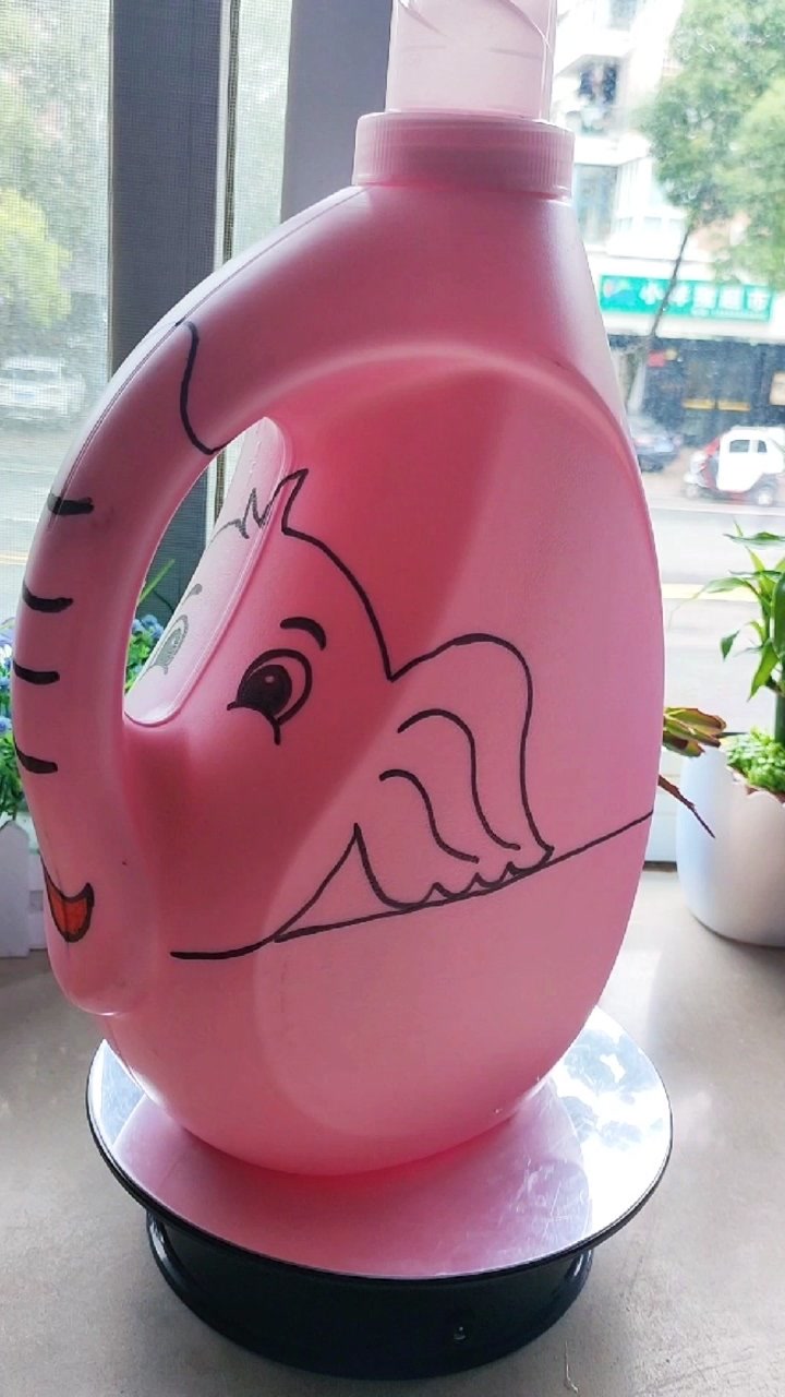 可爱的小象花盆,详细画图案教程,赶紧准备瓶子去吧,下个视频发雕刻