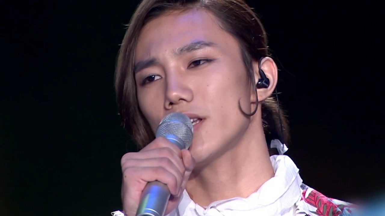 李立宇登台演唱,一曲《空白格》,歌声让人沉醉丨梦之声