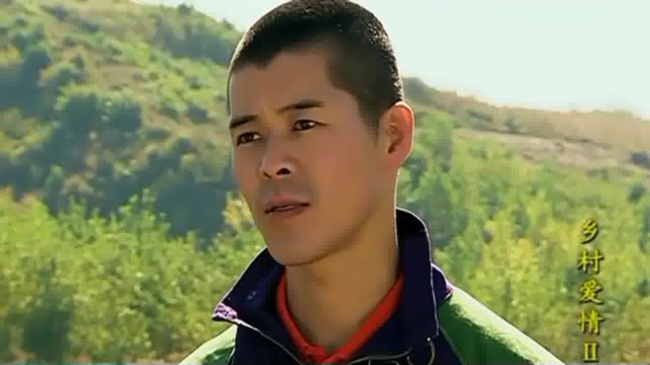 乡村爱情:得知王天来喜欢陈艳南,李大国太高兴了,激动地一掌把他推倒