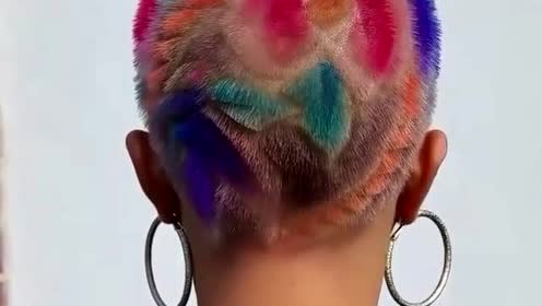 非主流七彩染色板寸发型!