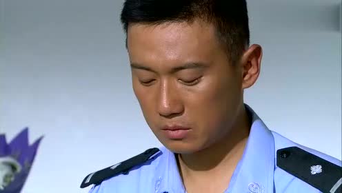 特警力量:郑直拿着新特警选拔通知去找领导!并表示已考虑清楚了