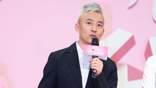 50岁前央视名嘴亚宁近况:满头白发以总裁身份亮相,至今都还未婚