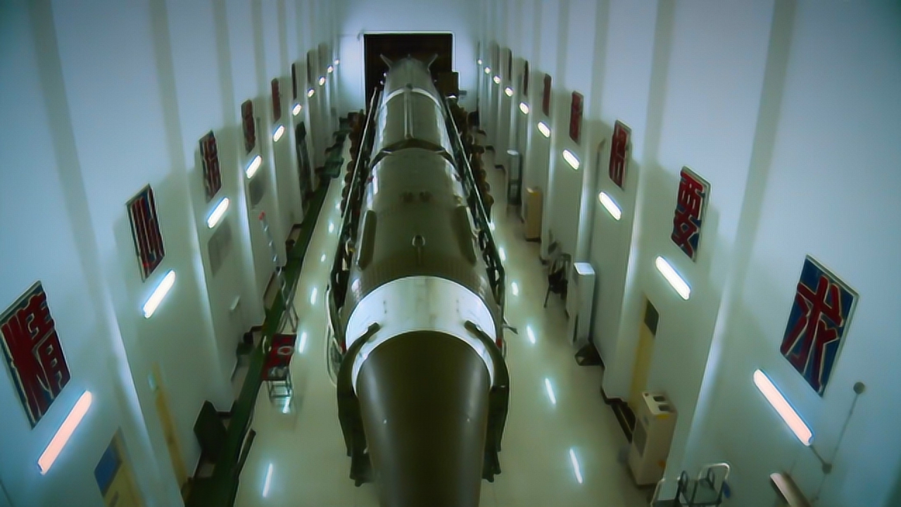 央视曝光816地下核长城5000公里覆盖20个省核导弹随时破土而出