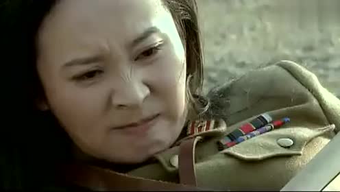 日本已经投降,疯狂的女鬼子不服输来找死,高手几招就把她搞定了