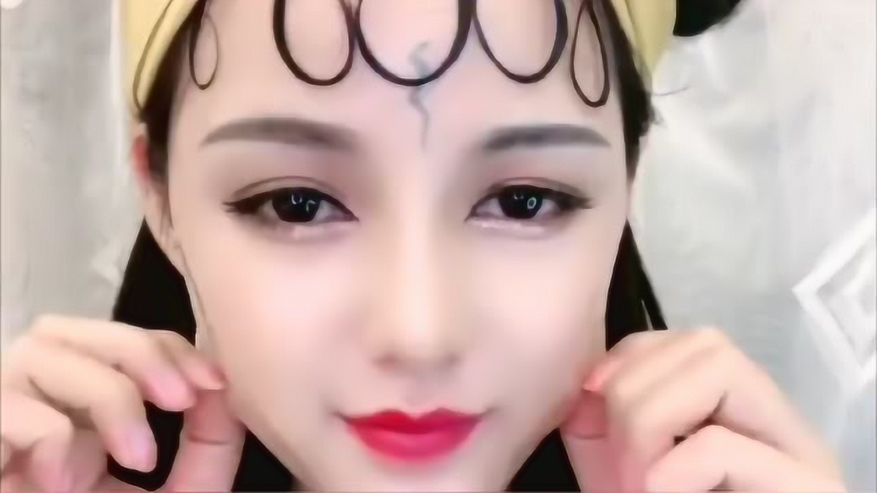 网红蛇精妹妹卸妆了,原来素颜长这样