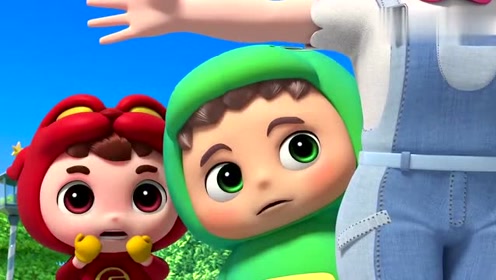 抱抱龙在遥控机器,他非常熟练,抱抱龙学的真快呀