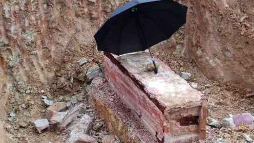 一场暴雨冲出关羽墓,墓中挖出1物,专家研究后惊呼:这不可能