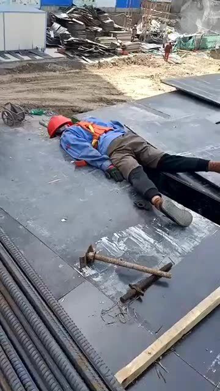 这就是我在工地干活的爸爸,平时花钱大手大脚,现在知道难了!