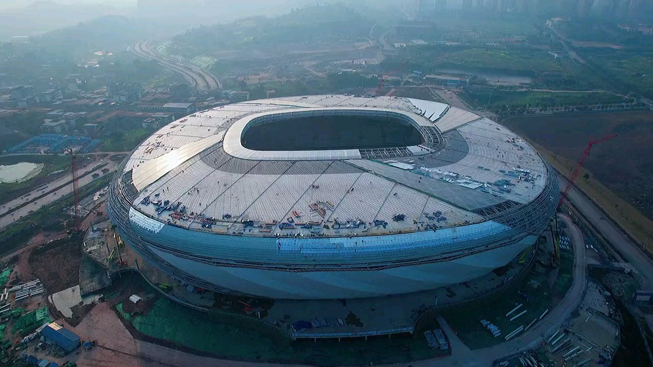 在建中的重庆龙兴足球场,期待竣工 重庆美好推荐官