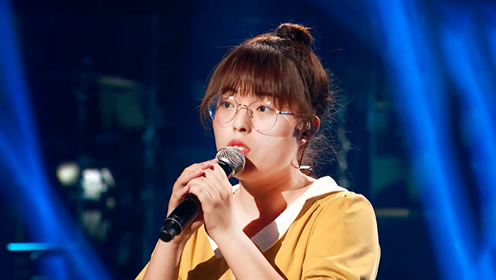 邢晗铭唱《疯子》,独特嗓音唱出别样味道,李荣浩一脸骄傲