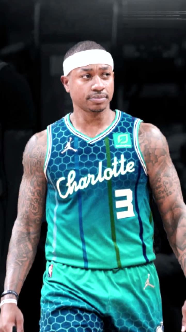 据ESPN报道：黄蜂10天合同签约小托马斯。