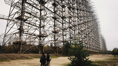 曾经干扰全球的俄罗斯啄木鸟雷达,探测距离达1万公里,体积吓人