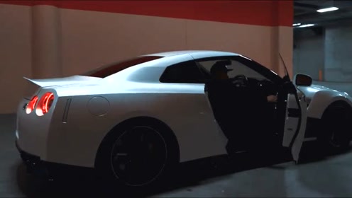 红色gtr 腾讯视频