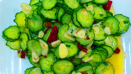 简单易学的蒜片黄瓜,这口感,给这个冬天来点清爽!