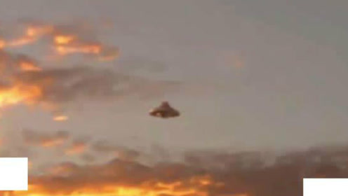 UFO母舰出现日本农村，一直停留空中，在找居住场所？的图片