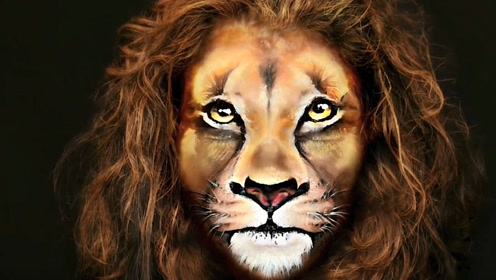 这化妆术令人叹服,女子5分钟把自己化妆成"狮子"