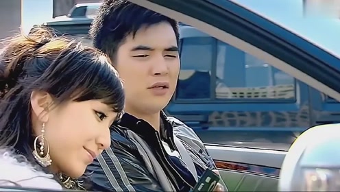 胡一菲和吕子乔联合起来坑展博展博太单纯了活这么大真不容易