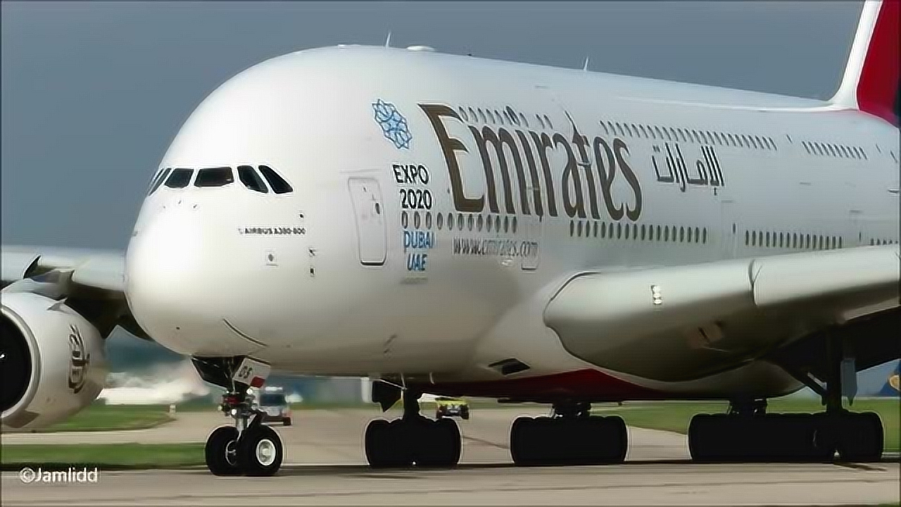 实拍空客a380与波音747起飞的声音与外观上的对比!网友:区别果然大