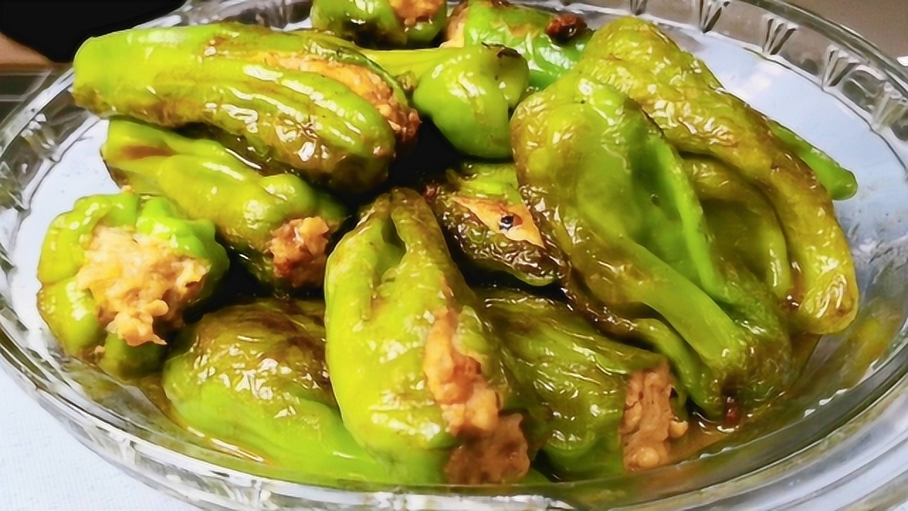 青椒只能炒肉丝吗?家常菜【虎皮青椒塞肉】学会能一次吃下3碗米饭