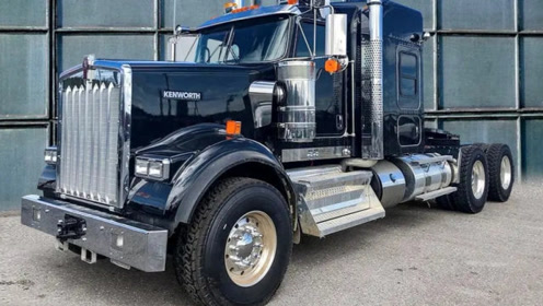 短途卡车 肯沃斯 kenworth900b 车头短小 转弯更灵活