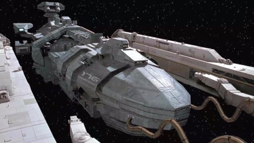 星河战队——新手女司机,驾驶50万吨的太空战舰,感觉很危险啊