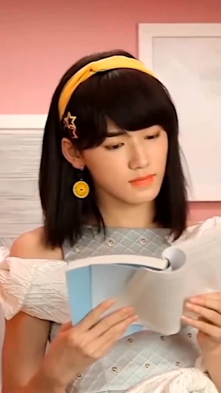 有趣的爱豆都在这里#男明星女装只有零次和无数次,宋亚轩秒变"宋演骀