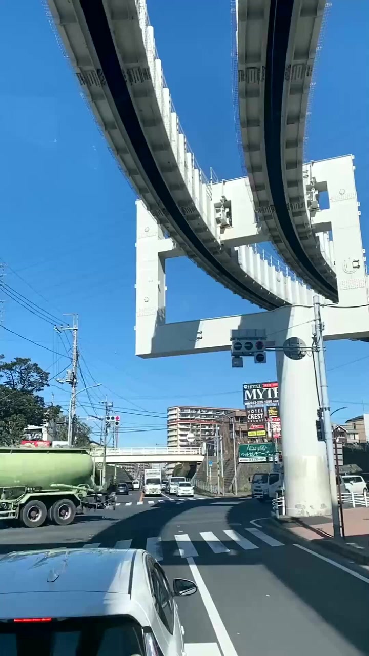 日本悬挂式轻轨