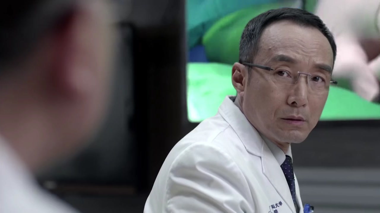 产科医生:外科院长进了手术室 却让产科医生做看胸手术?