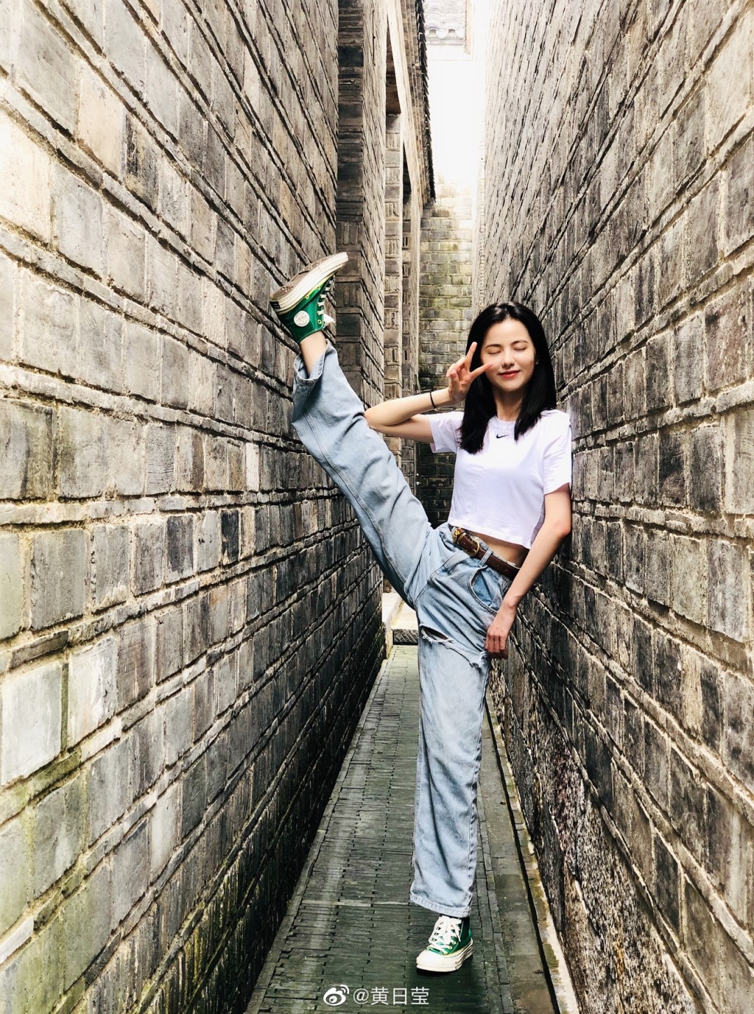 黄日莹-doki@腾讯视频:超全的黄日莹资讯,视频,粉丝,直播,活动集合