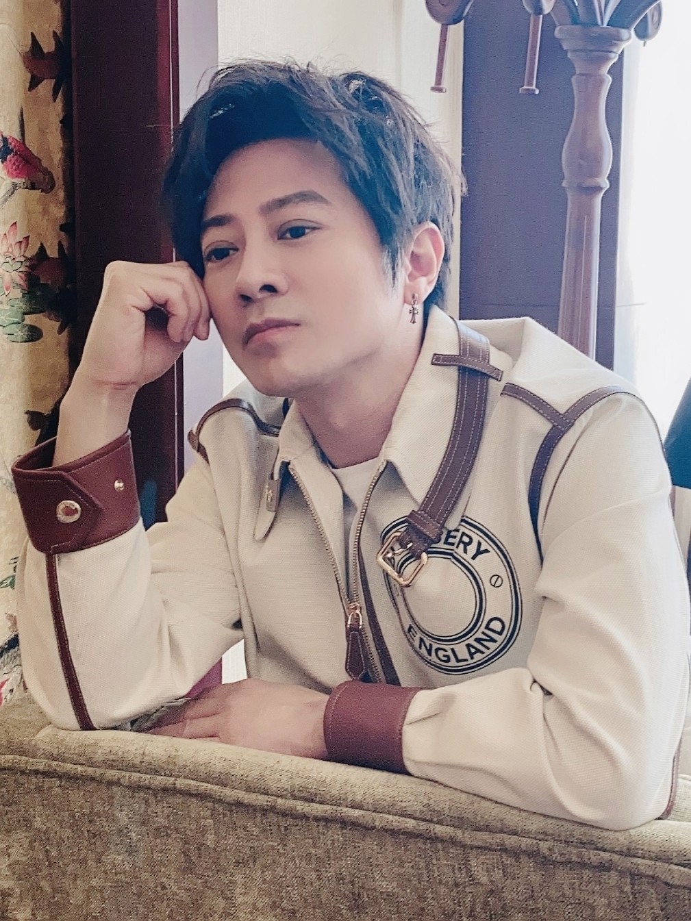 病毒融雪后出现 然后我去跟寄生病毒搏斗9210月06日一部讲瘟疫的电影!