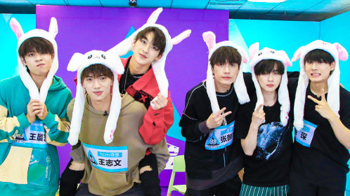 何洛洛周震南pk赢食材_综艺_高清1080p在线观看平台_腾讯视频