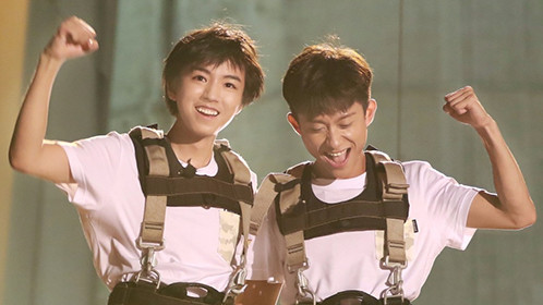 《综艺大爆炸》张一山王俊凯现"塑料兄弟情"_综艺_高清完整版视频在线