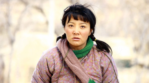 傻春傻大姐衣着寒酸去学校看妹妹被嫌弃_电视剧_高清完整版视频在线