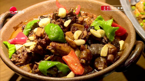 《人气美食》新沪路农贸市场 二十元搞定两顿饭?