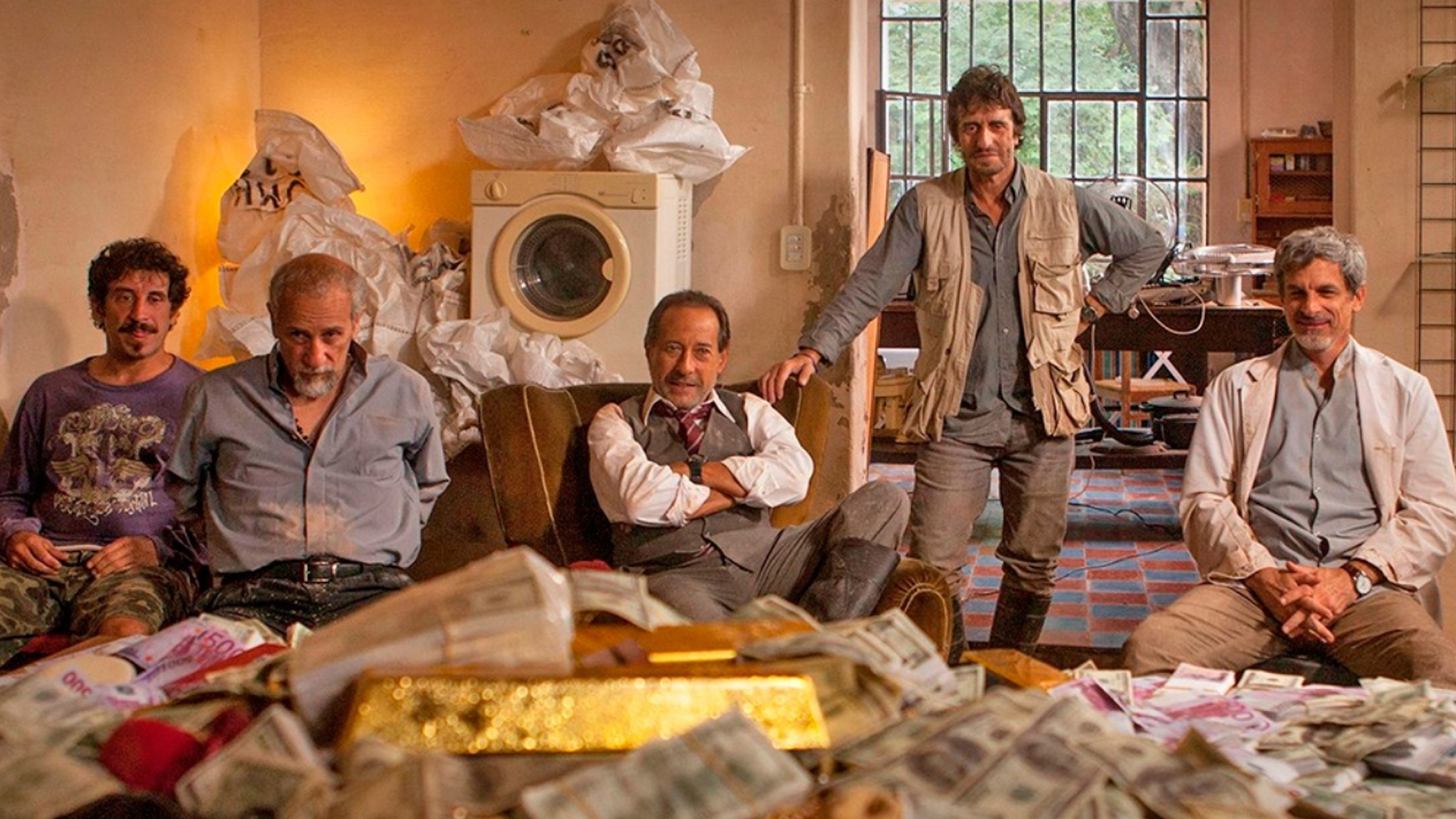 世纪大劫案:劫匪明修栈道暗度陈仓,悄悄把银行搬空了,警察直呼内行!