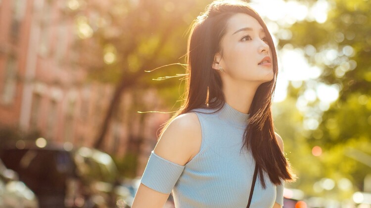 夜莺与玫瑰：学生的失落与冷漠