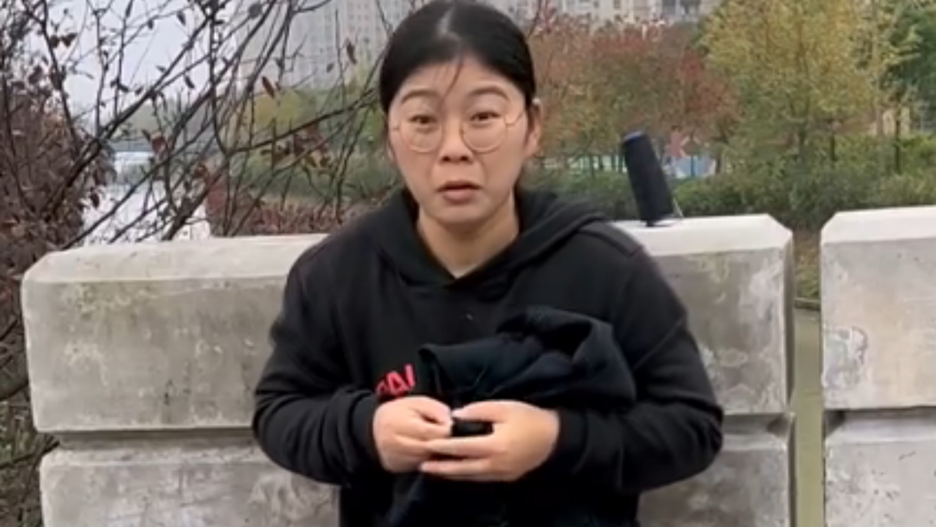 傻逗傻逗的胖小妹_搞笑暖被窝_电视剧_高清完整版视频在线观看_腾讯视频