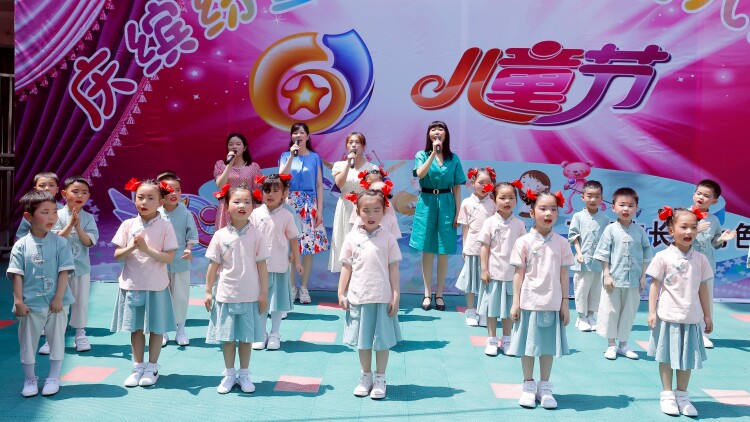 震惊我爸竟然是神豪