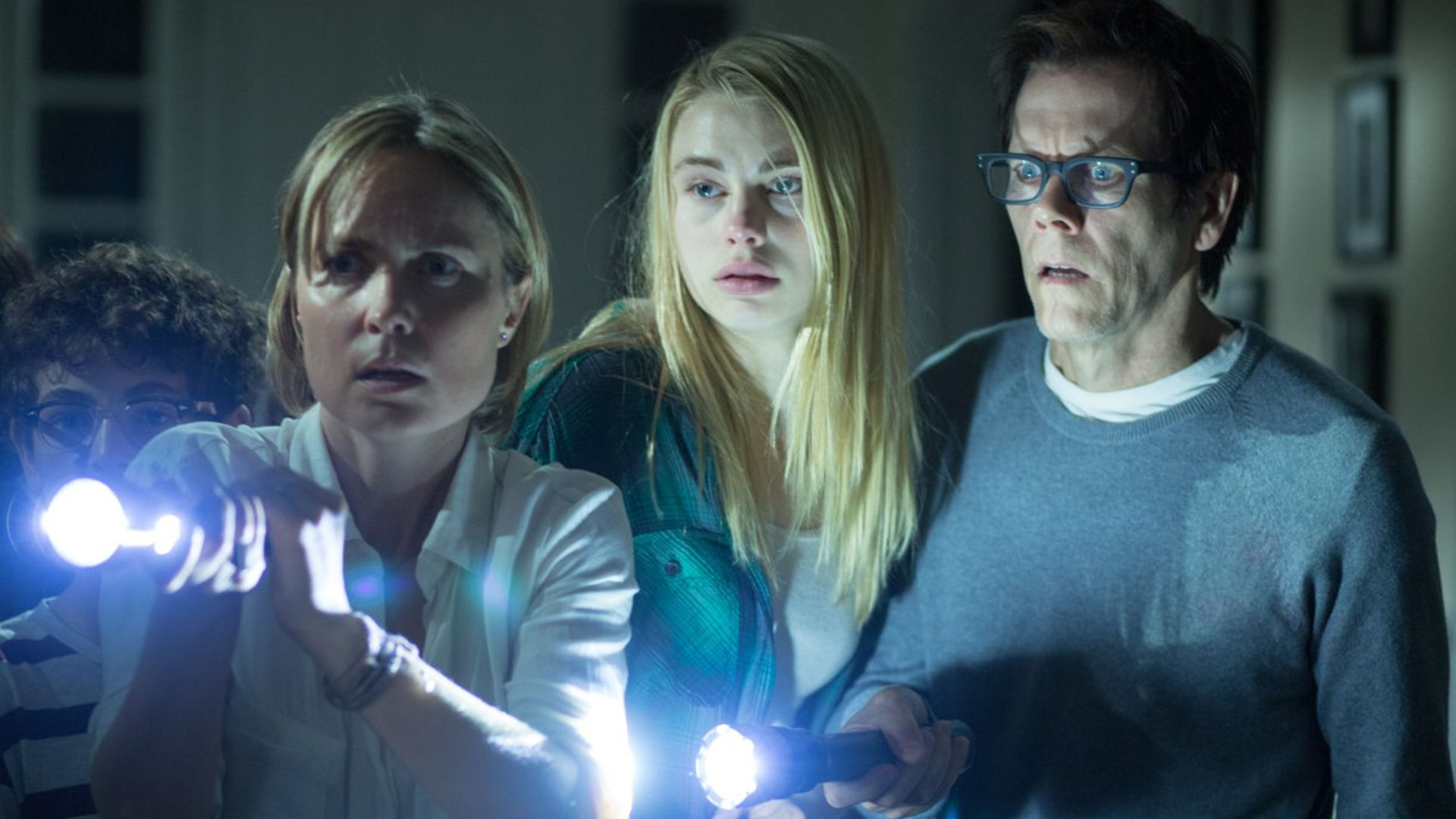 黑暗 预告片中文字幕 the darkness