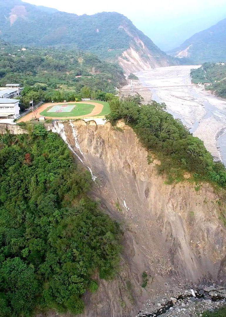 播放1080p蓝光画质新剧提前看1-38泸州叙永县分水镇发生山体滑坡突发!