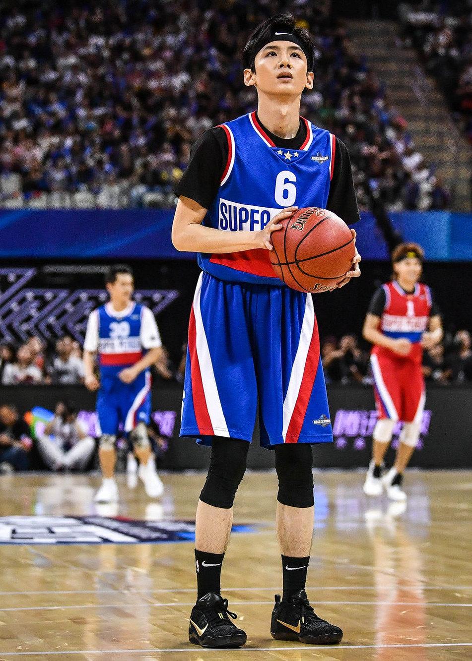 2018超级企鹅红蓝大战:白敬亭精彩表现