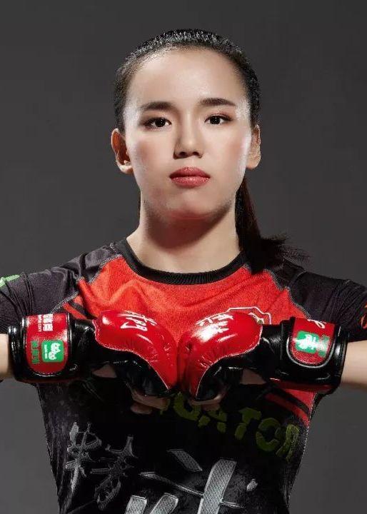 世界上最能打的女人林荷琴带你一起居家健身