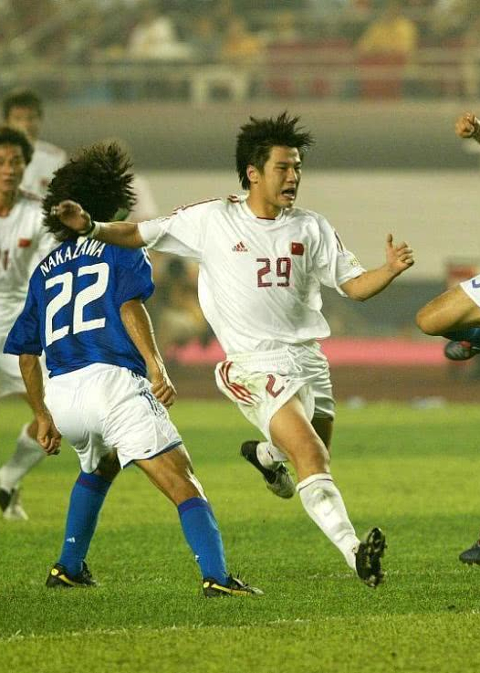足球经典战疫2004亚洲杯决赛中国vs日本