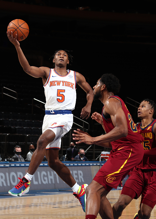 NBA季前赛：骑士vs尼克斯全场回放 - 腾讯视频