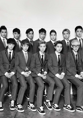 现以金珉锡(xiumin),金俊勉(suho),张艺兴(lay),边伯贤(baekhyun)