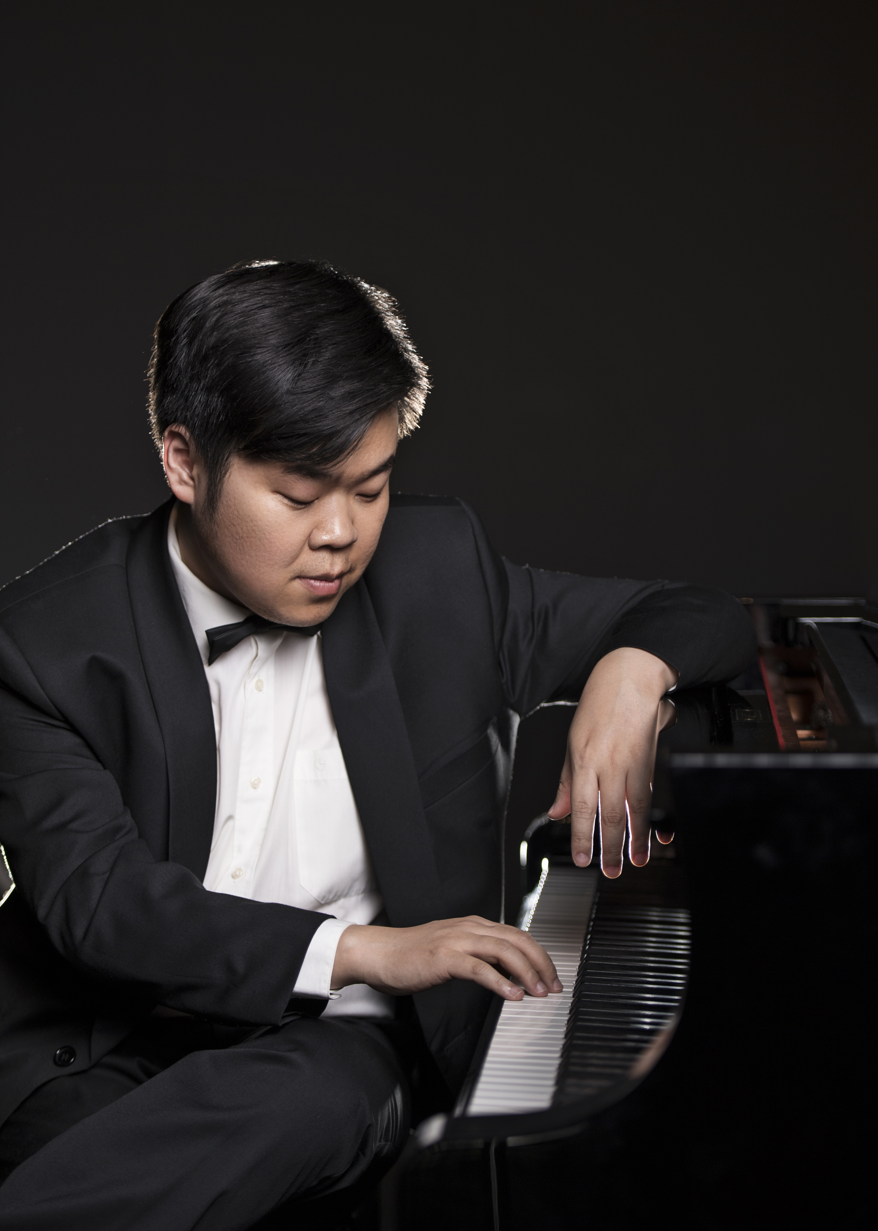 有艺思的人金文彬