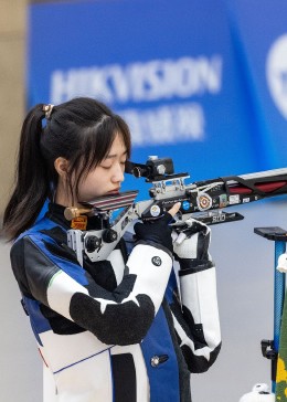 杭州亚运会射击女子10米气步枪个人决赛：黄雨婷夺冠