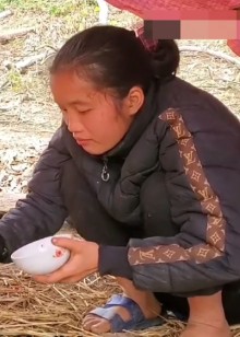 单亲妈妈的艰辛生活